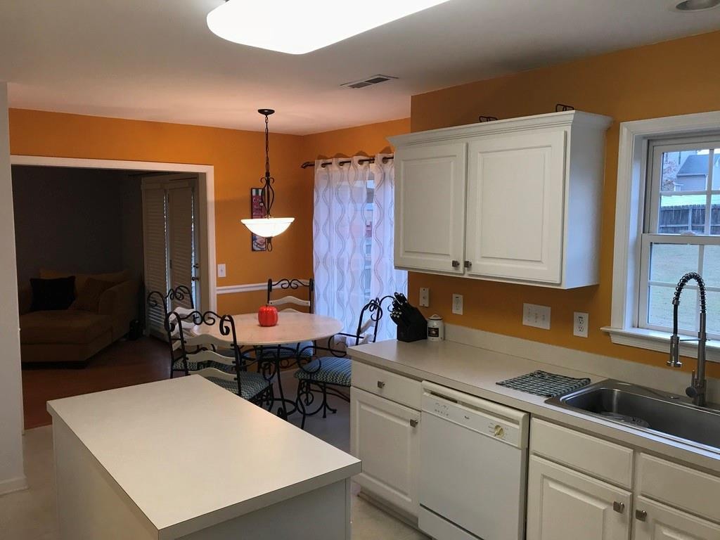 1736 Hanford Hills Road Graham, NC 27253 - Photo 8 of 27