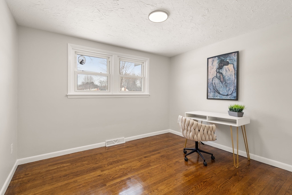 22 Old Bolton Road Hudson, MA 01749 - Photo 20 of 32