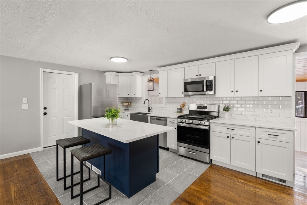 22 Old Bolton Road Hudson, MA 01749 - Photo 9 of 32