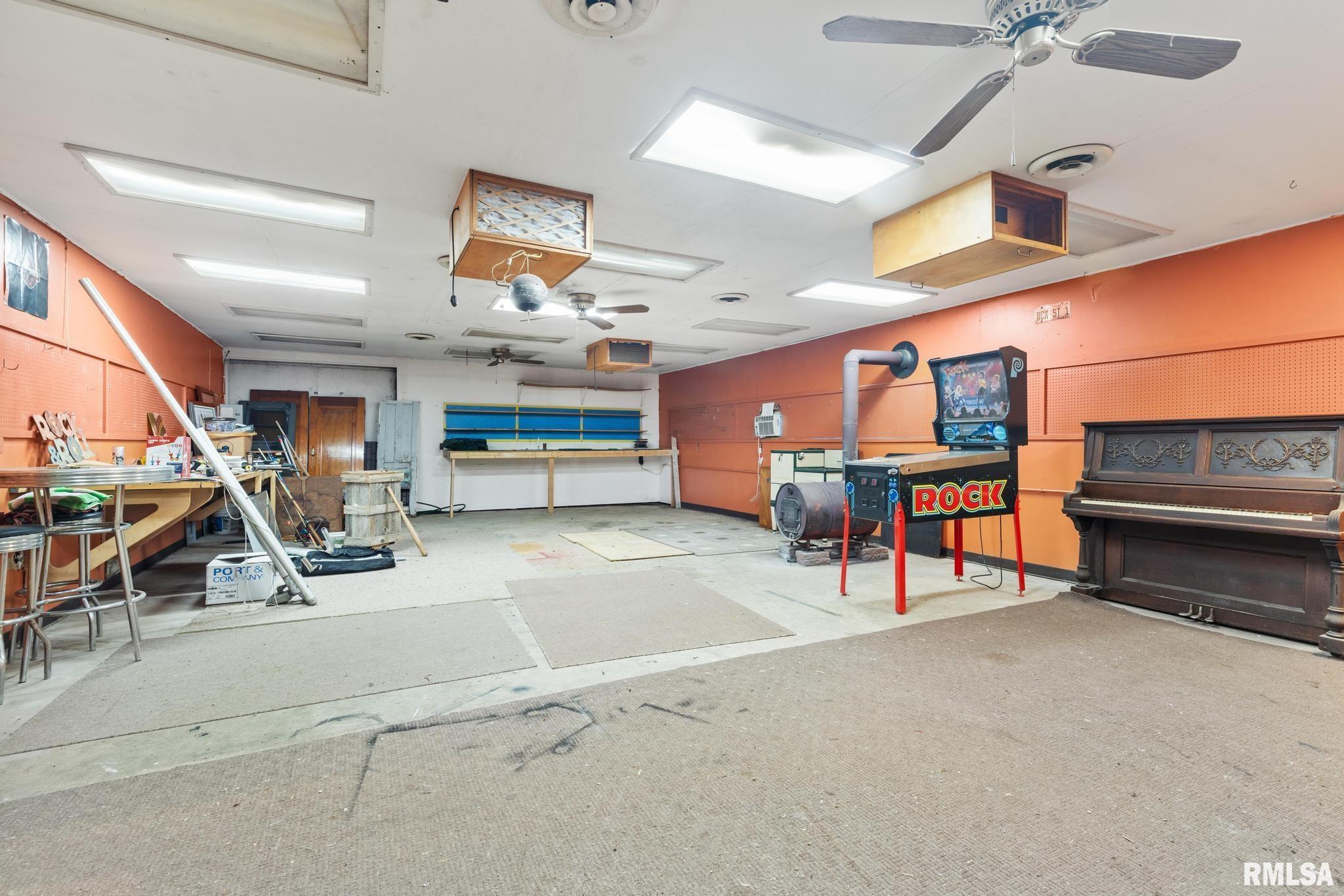 1911 California Road Pekin, IL 61554 - Photo 42 of 43 Gallery Image 42