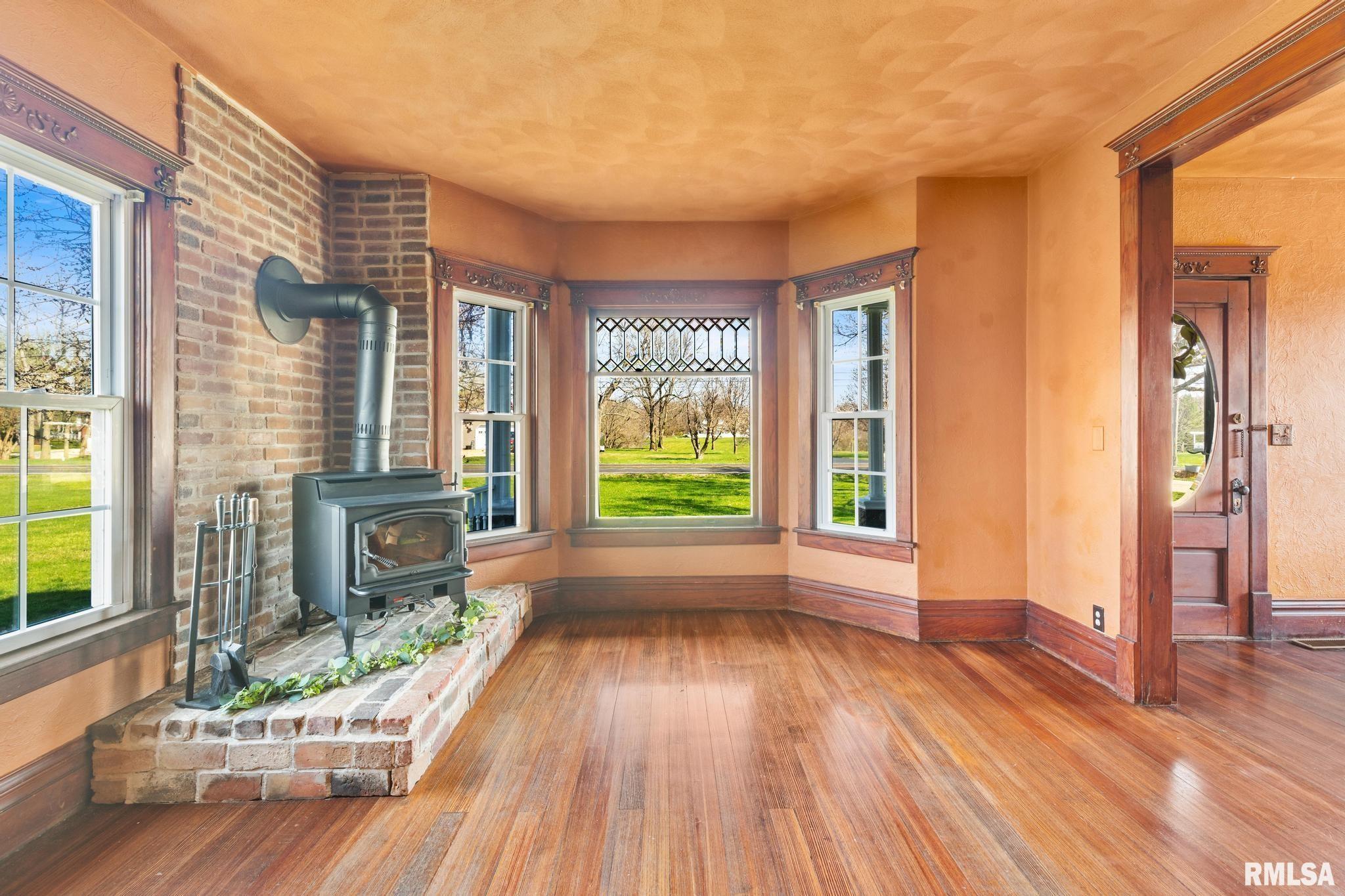 1911 California Road Pekin, IL 61554 - Photo 5 of 43 Gallery Image 5