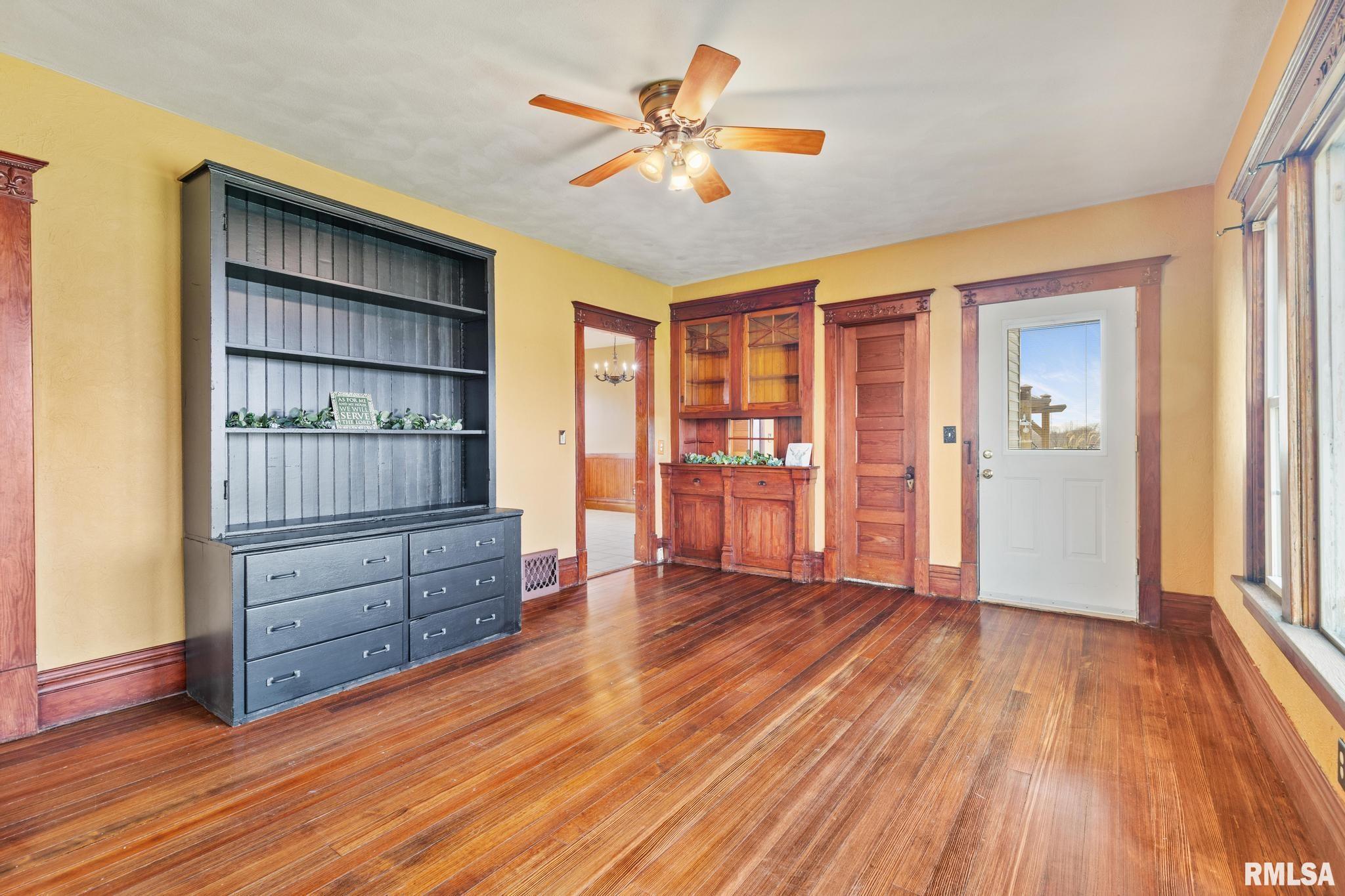 1911 California Road Pekin, IL 61554 - Photo 7 of 43 Gallery Image 7