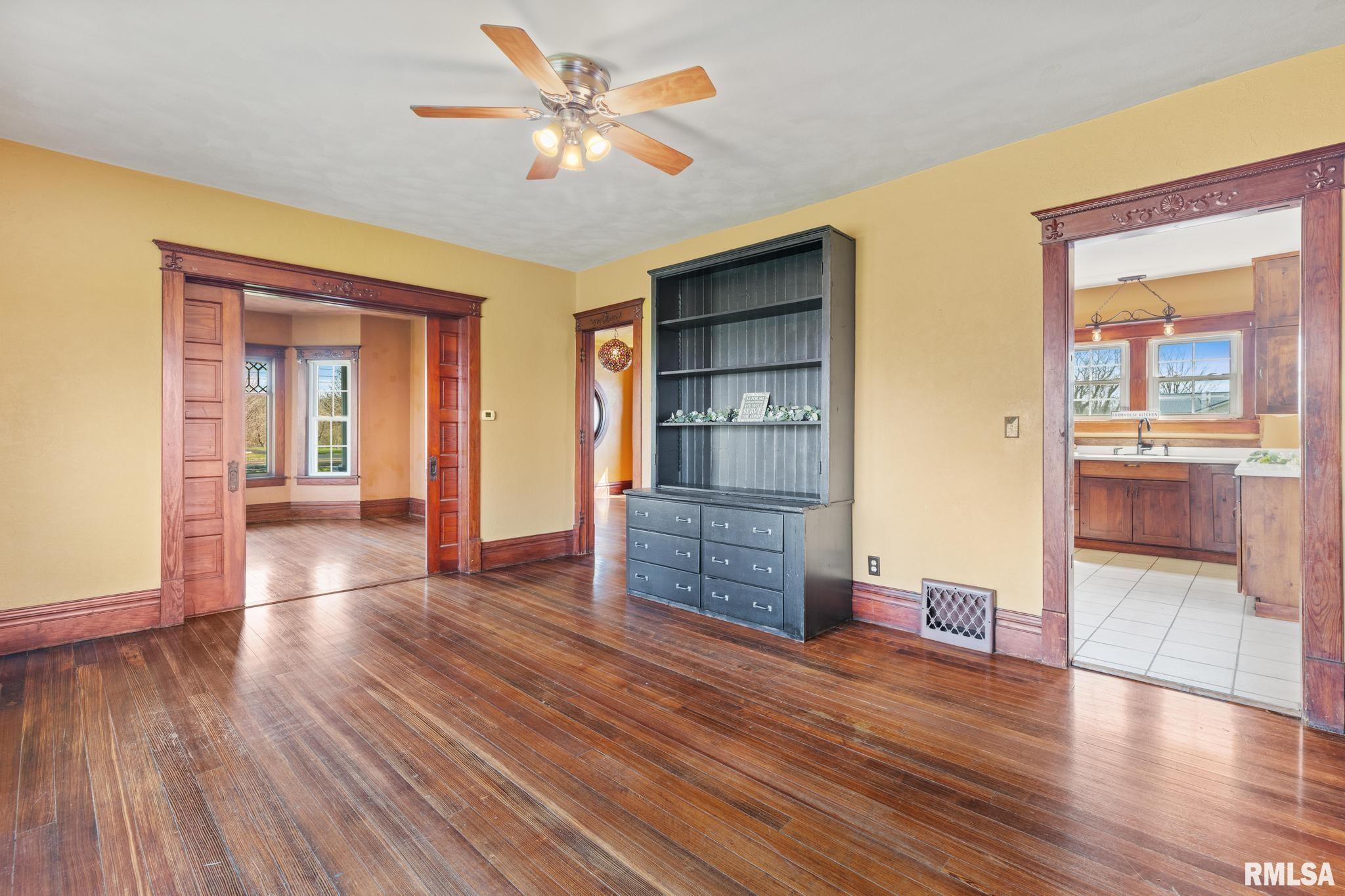 1911 California Road Pekin, IL 61554 - Photo 8 of 43 Gallery Image 8