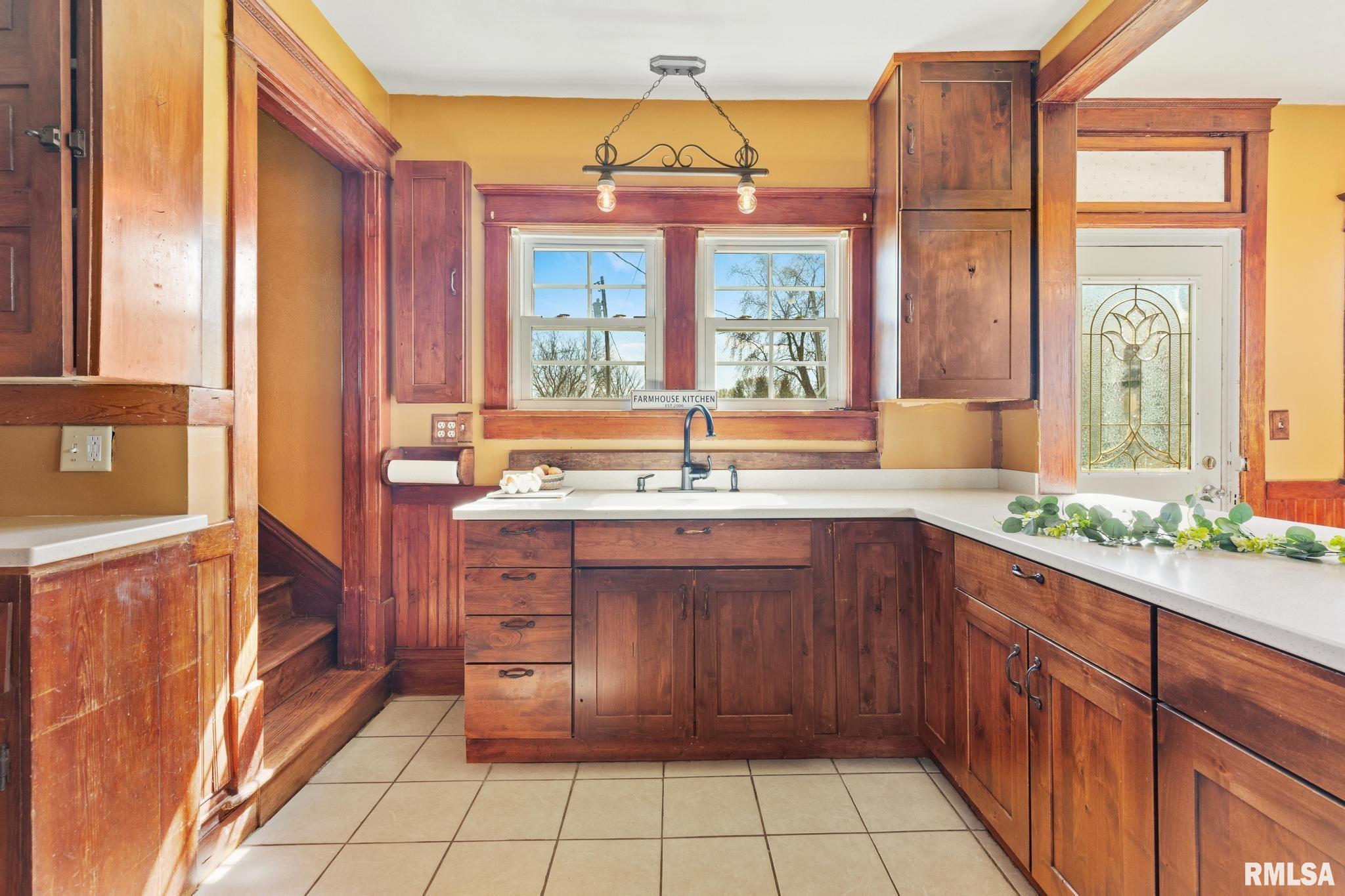 1911 California Road Pekin, IL 61554 - Photo 9 of 43 Gallery Image 9