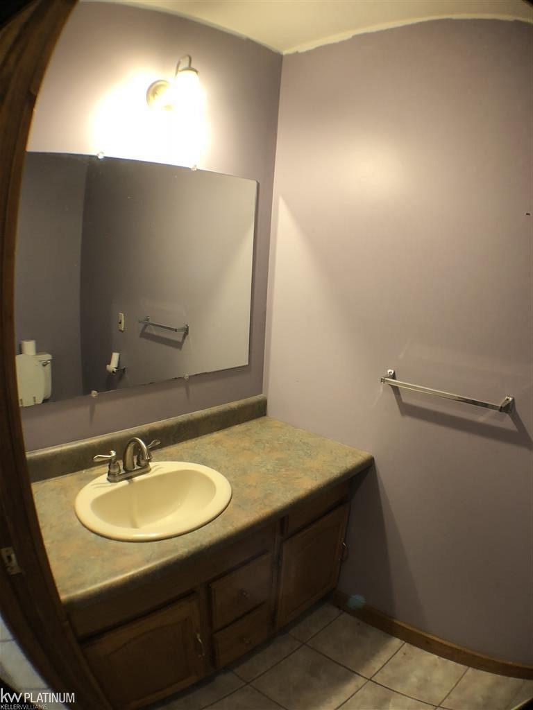5630 Jeddo Road Jeddo, MI 48032 - Photo 20 of 43 31361618-19.JPG