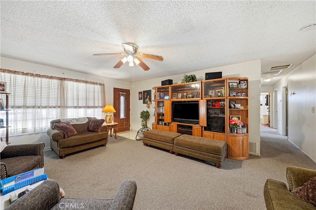 2731 West Victoria Street Rialto, CA 92376 - Photo 7 of 42