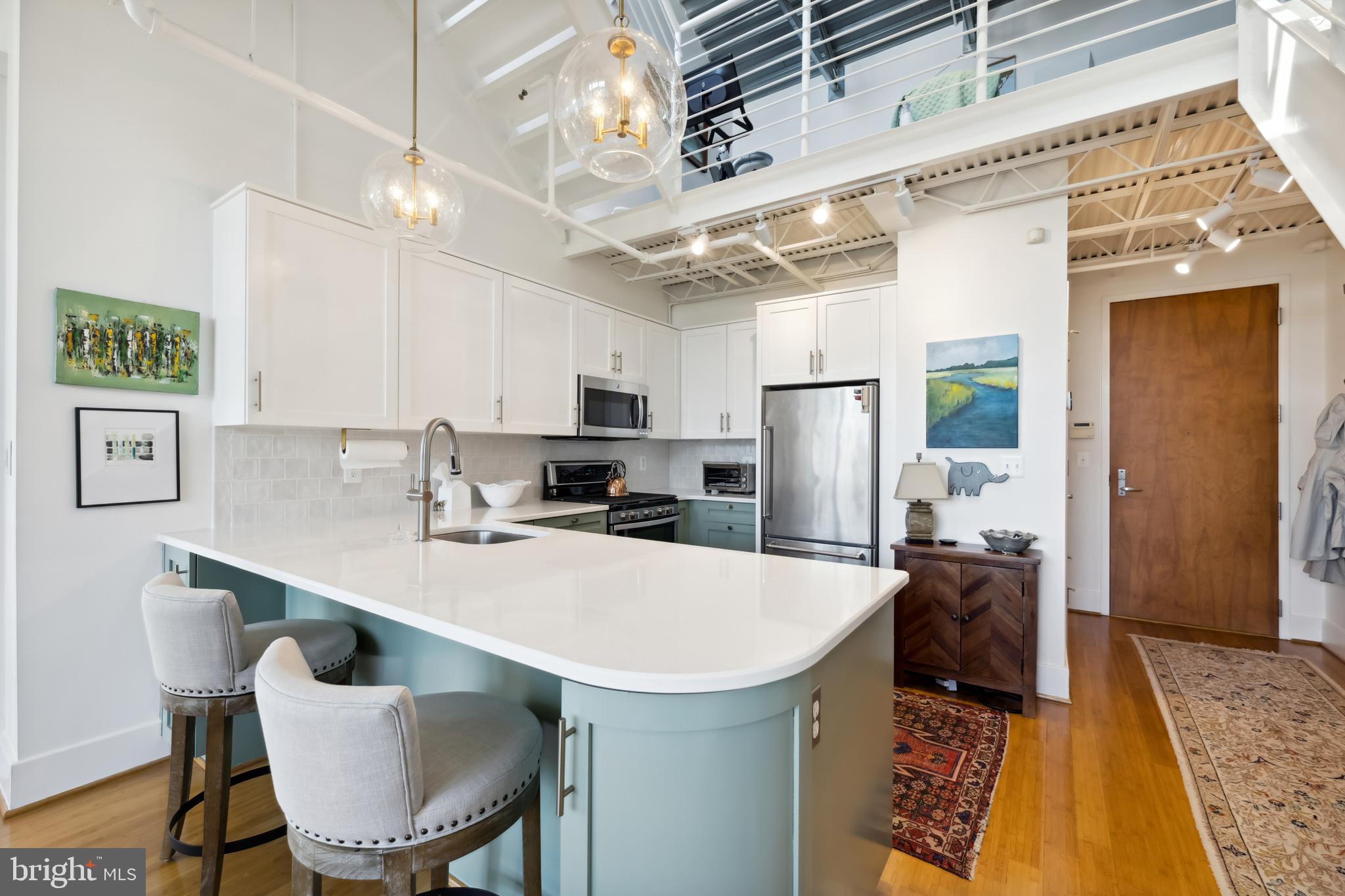 2328 Champlain Street Northwest, Unit PH424 Washington, DC 20009 - Photo 27 of 50 Previous Staging Design