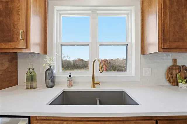 $645,500 | 12151 North Frst Court, Kansas City, MO 64165