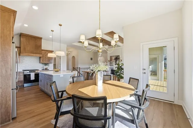 $645,500 | 12151 North Frst Court, Kansas City, MO 64165