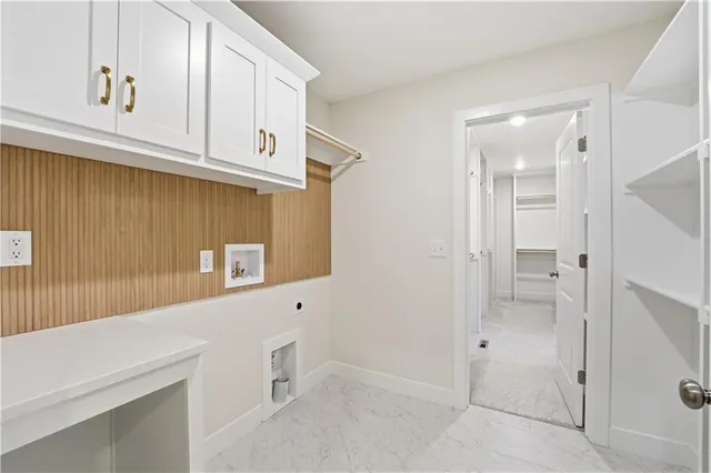 $645,500 | 12151 North Frst Court, Kansas City, MO 64165