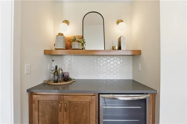 $645,500 | 12151 North Frst Court, Kansas City, MO 64165