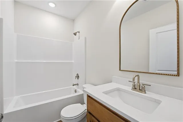 $645,500 | 12151 North Frst Court, Kansas City, MO 64165