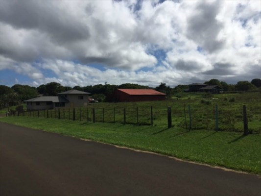 68 H Ninaulia Road Kapaa, HI 96746 - Photo 10 of 14 a view of a golf course with a garden