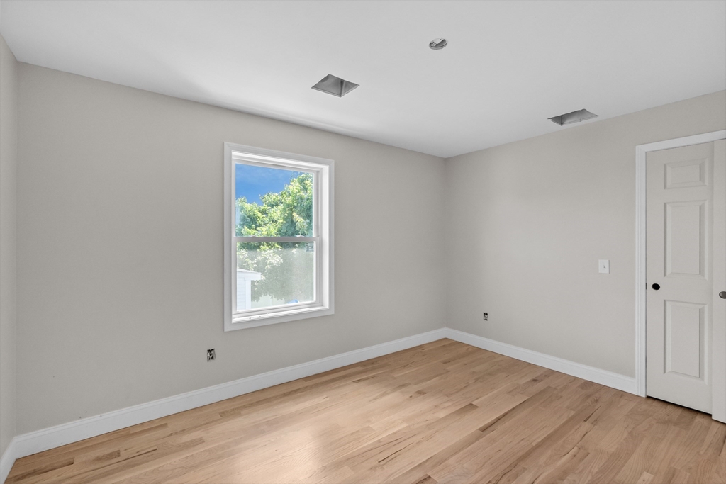 37 Murray Street Providence, RI 02909 - Photo 11 of 35