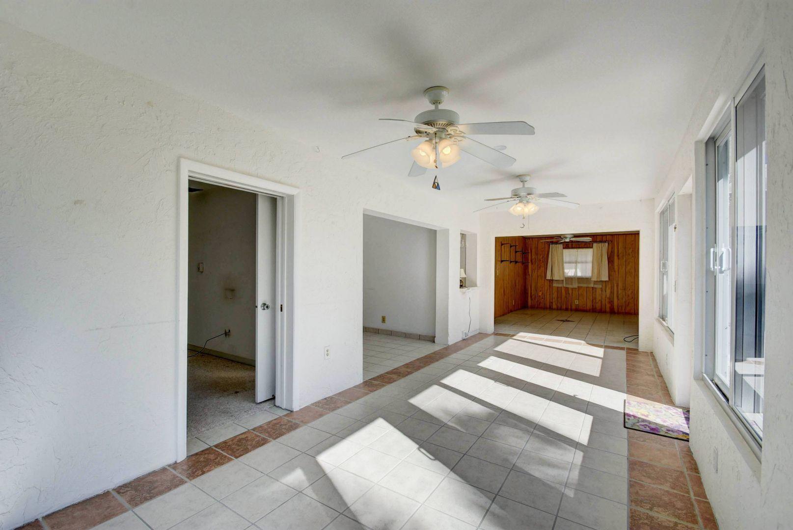 2213 Southwest Roma Way Boynton Beach, FL 33426 - Photo 11 of 43 11_untitled (11)