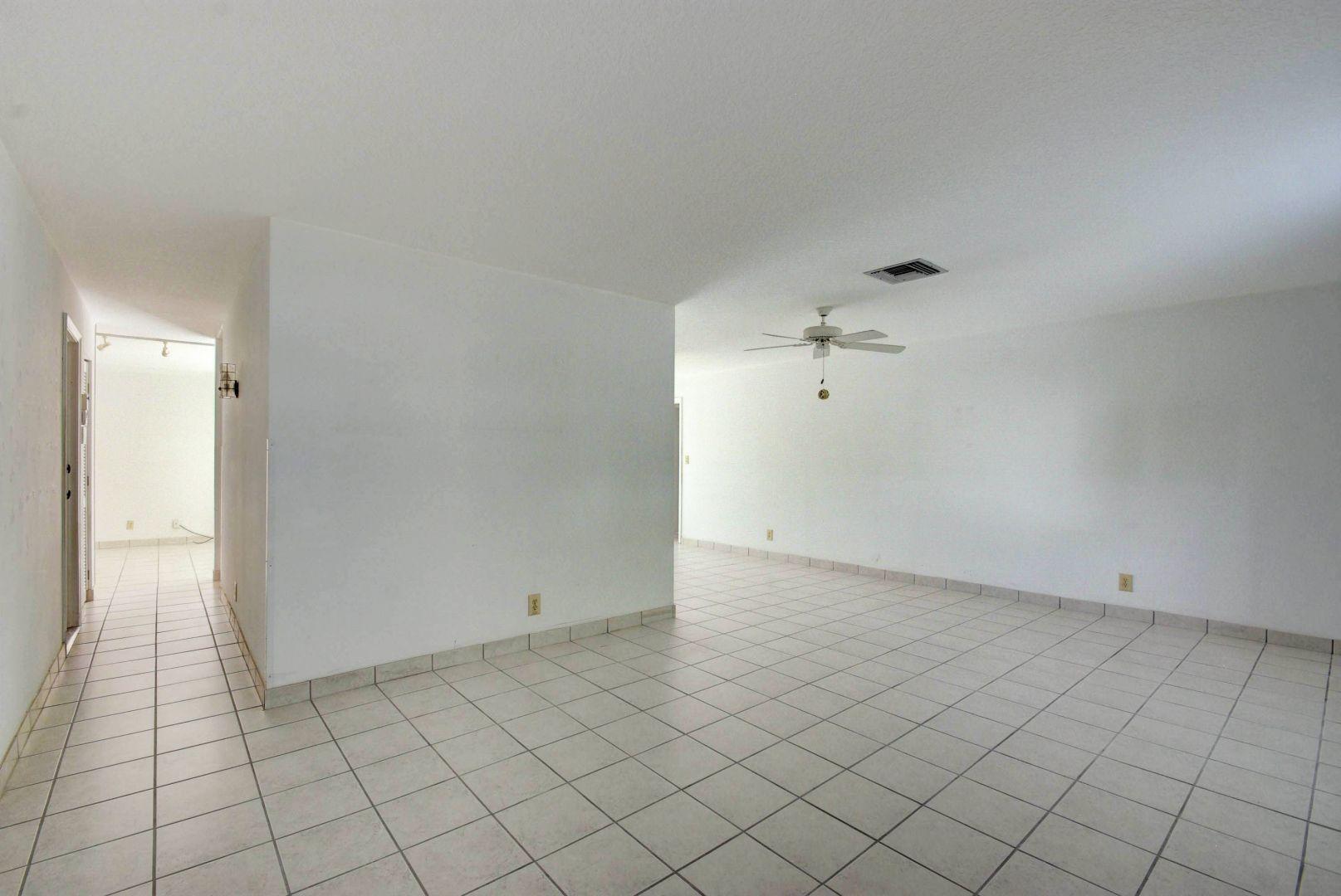 2213 Southwest Roma Way Boynton Beach, FL 33426 - Photo 5 of 43 05_untitled (5)