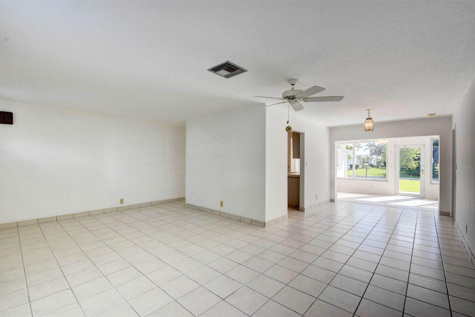 2213 Southwest Roma Way Boynton Beach, FL 33426 - Photo 8 of 43 08_untitled (8)