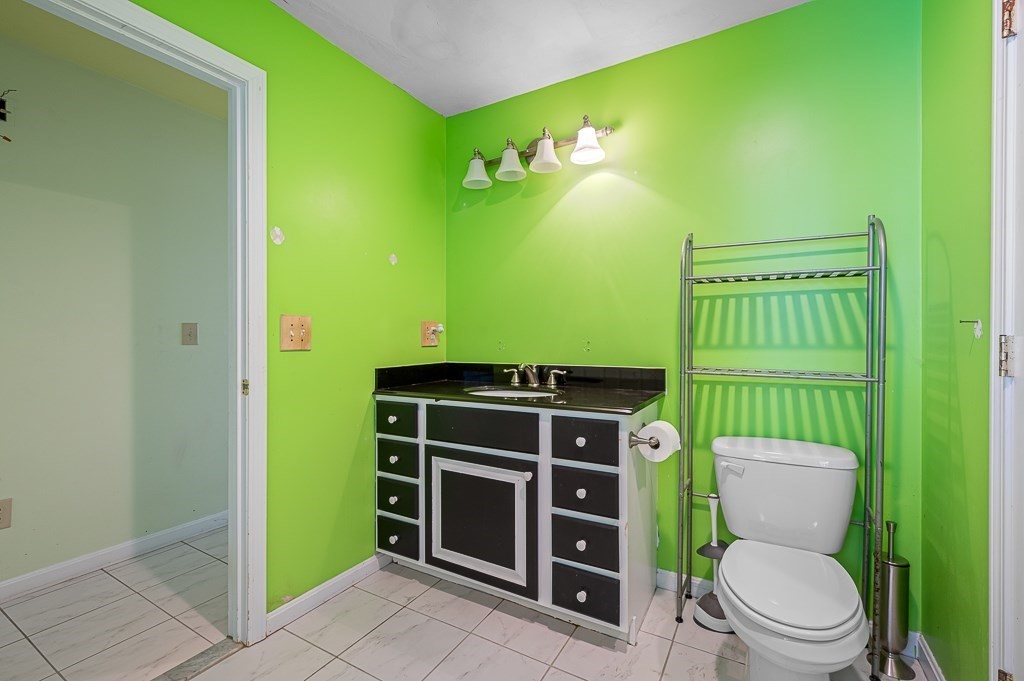 13 Fatima Lane Worcester, MA 01606 - Photo 18 of 33