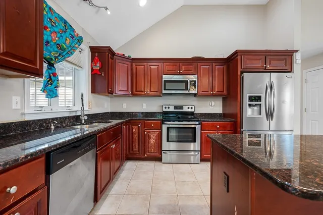 $549,900 | 13 Fatima Lane, Worcester, MA 01606