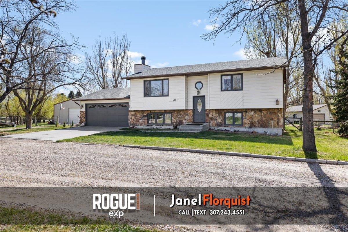 1951 North Piney Creek Road Casper, WY 82604 - Photo 3 of 37