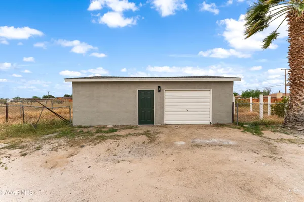 $389,000 | 1992 Hillcrest Avenue, Rosamond, CA 93560