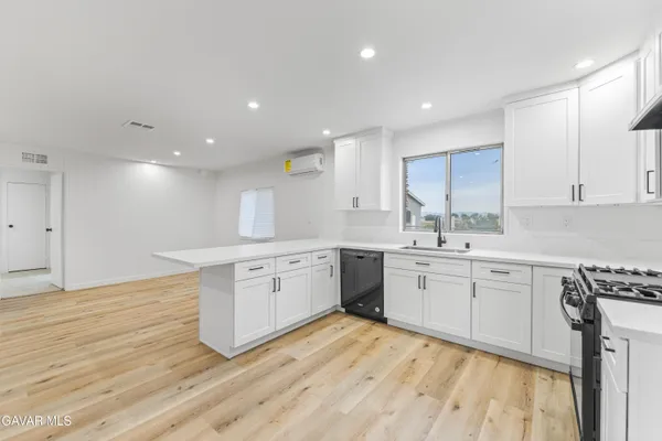 $389,000 | 1992 Hillcrest Avenue, Rosamond, CA 93560