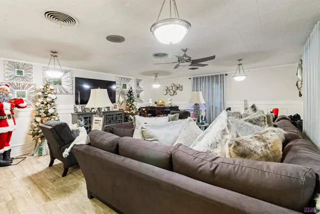 $375,000 | 185 West Pinewood Drive, Slidell, LA 70458