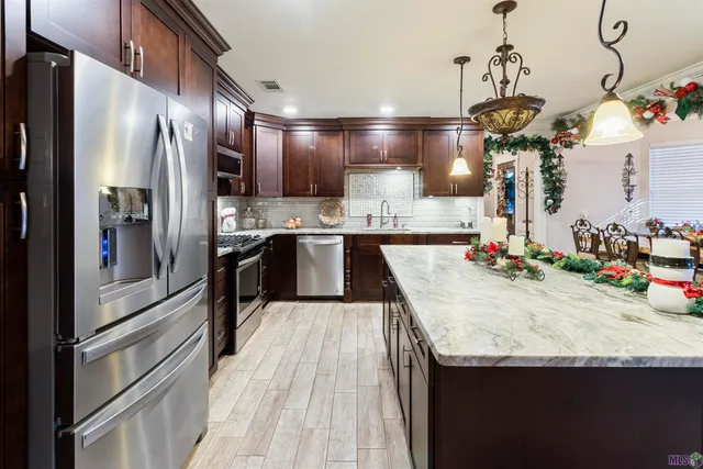 $375,000 | 185 West Pinewood Drive, Slidell, LA 70458