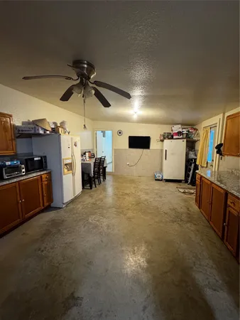 $305,000 | 317 12th Street, Palacios, TX 77465