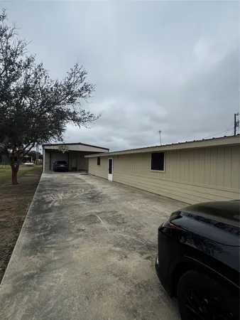 $305,000 | 317 12th Street, Palacios, TX 77465