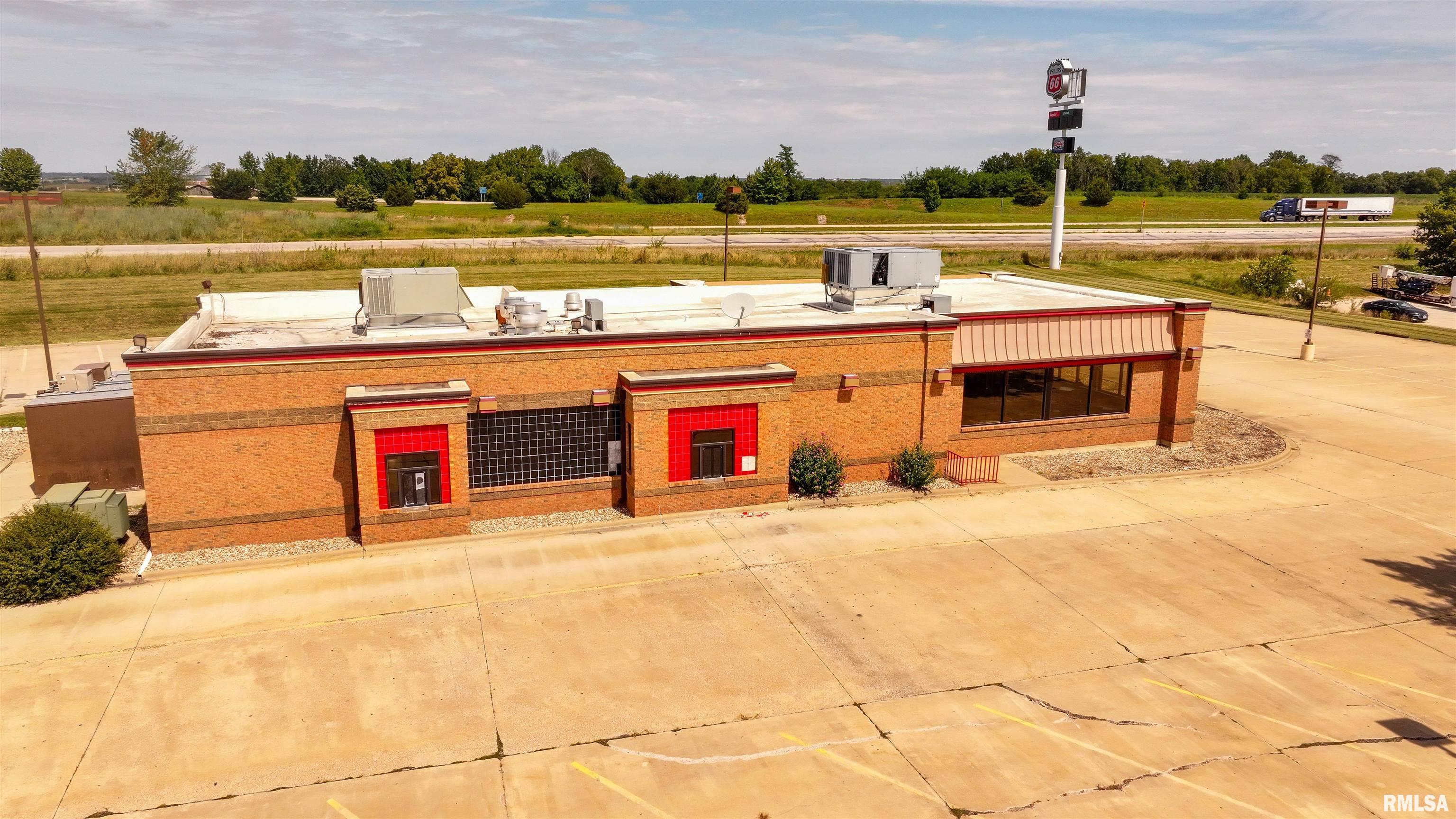 2 Cieten Plaza Barry, IL 62312 - Photo 13 of 52