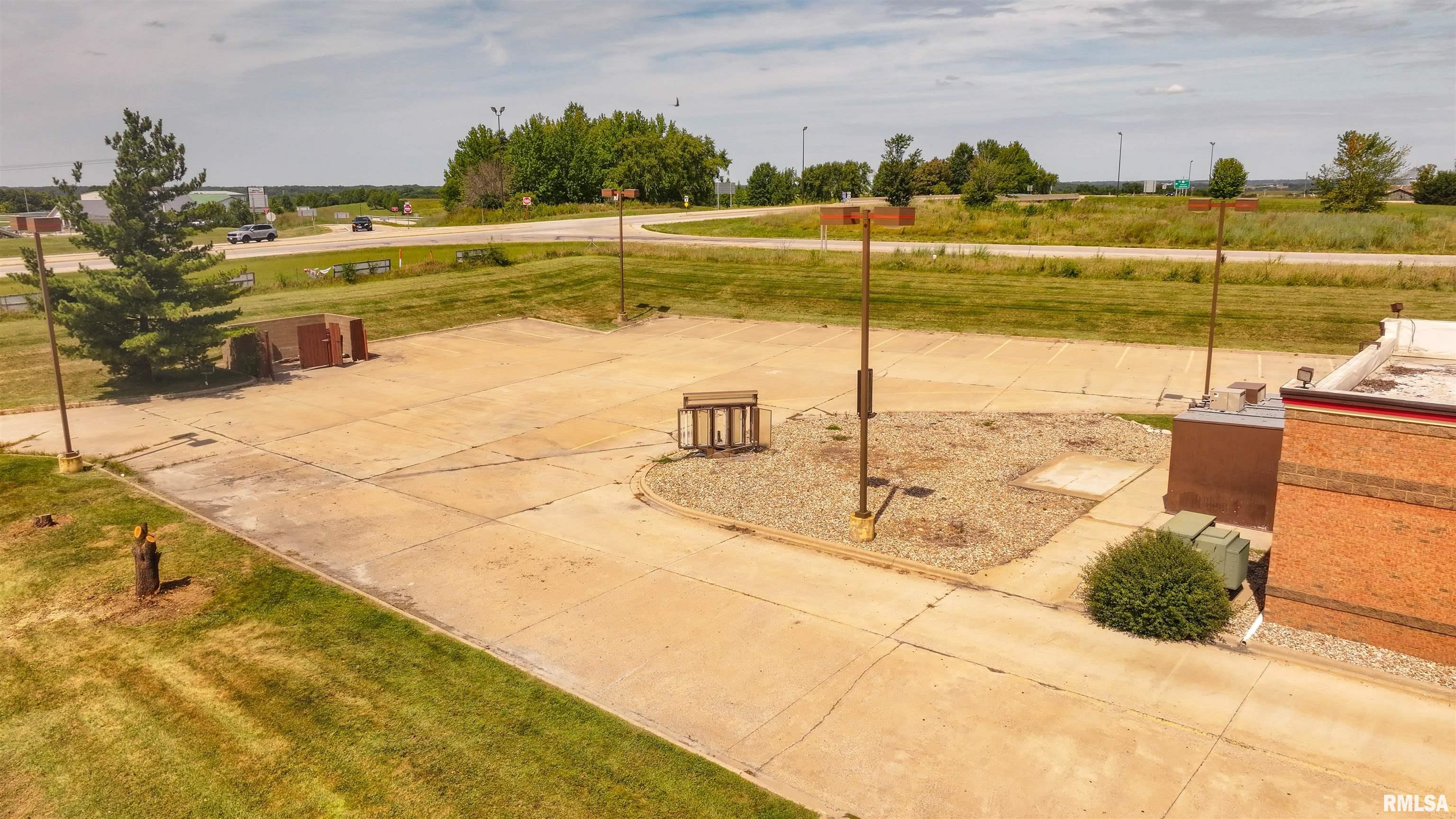 2 Cieten Plaza Barry, IL 62312 - Photo 14 of 52