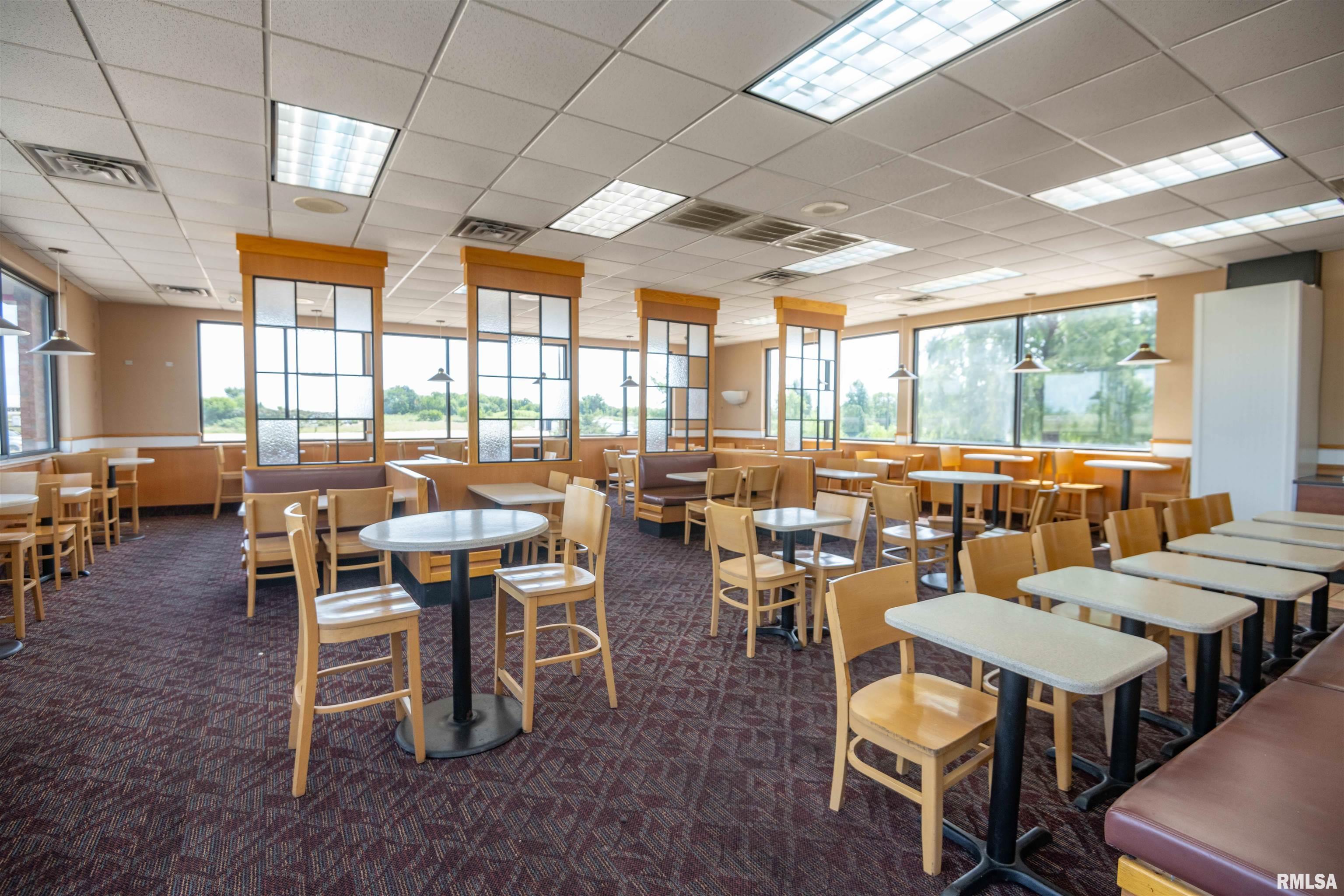 2 Cieten Plaza Barry, IL 62312 - Photo 18 of 52