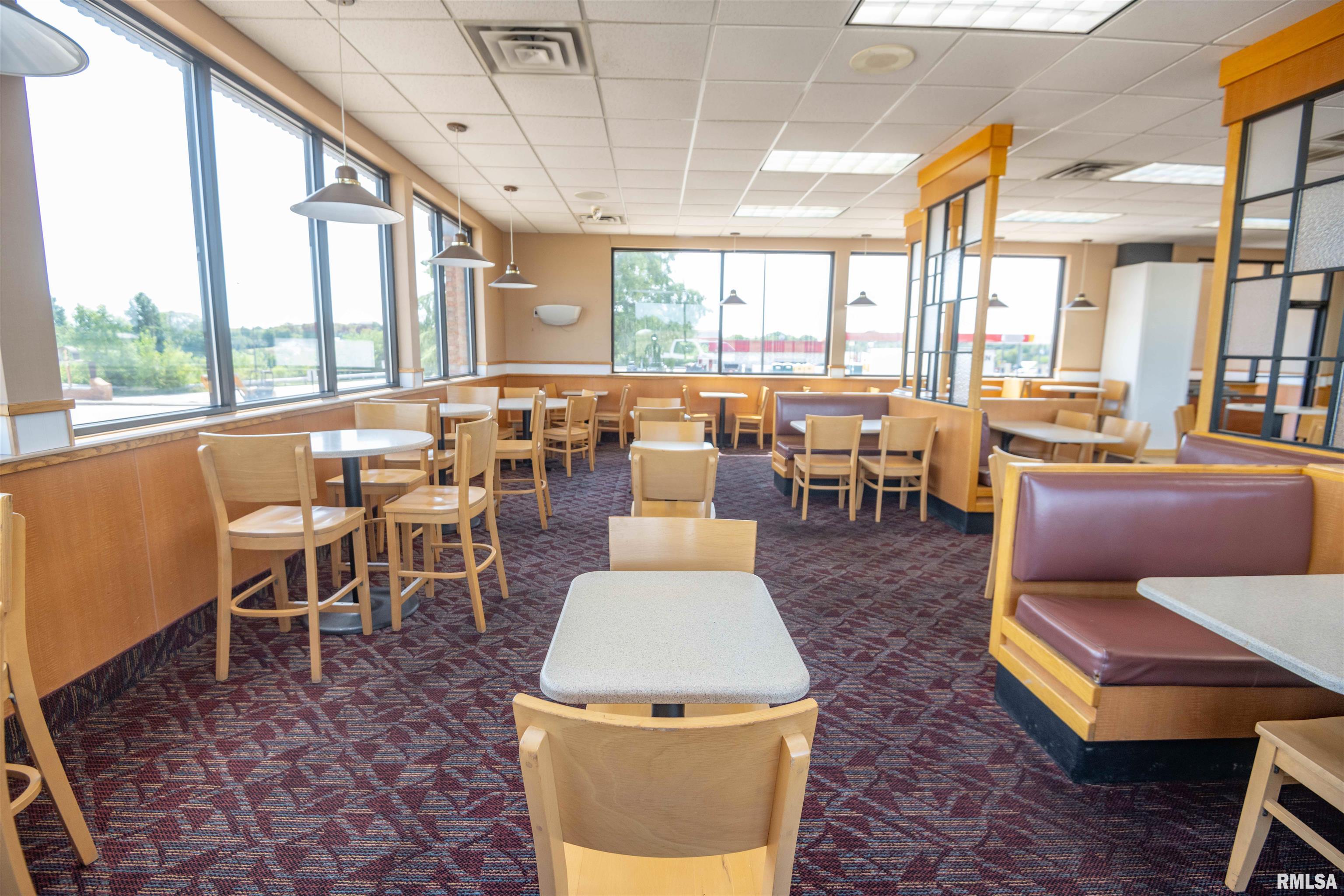 2 Cieten Plaza Barry, IL 62312 - Photo 21 of 52