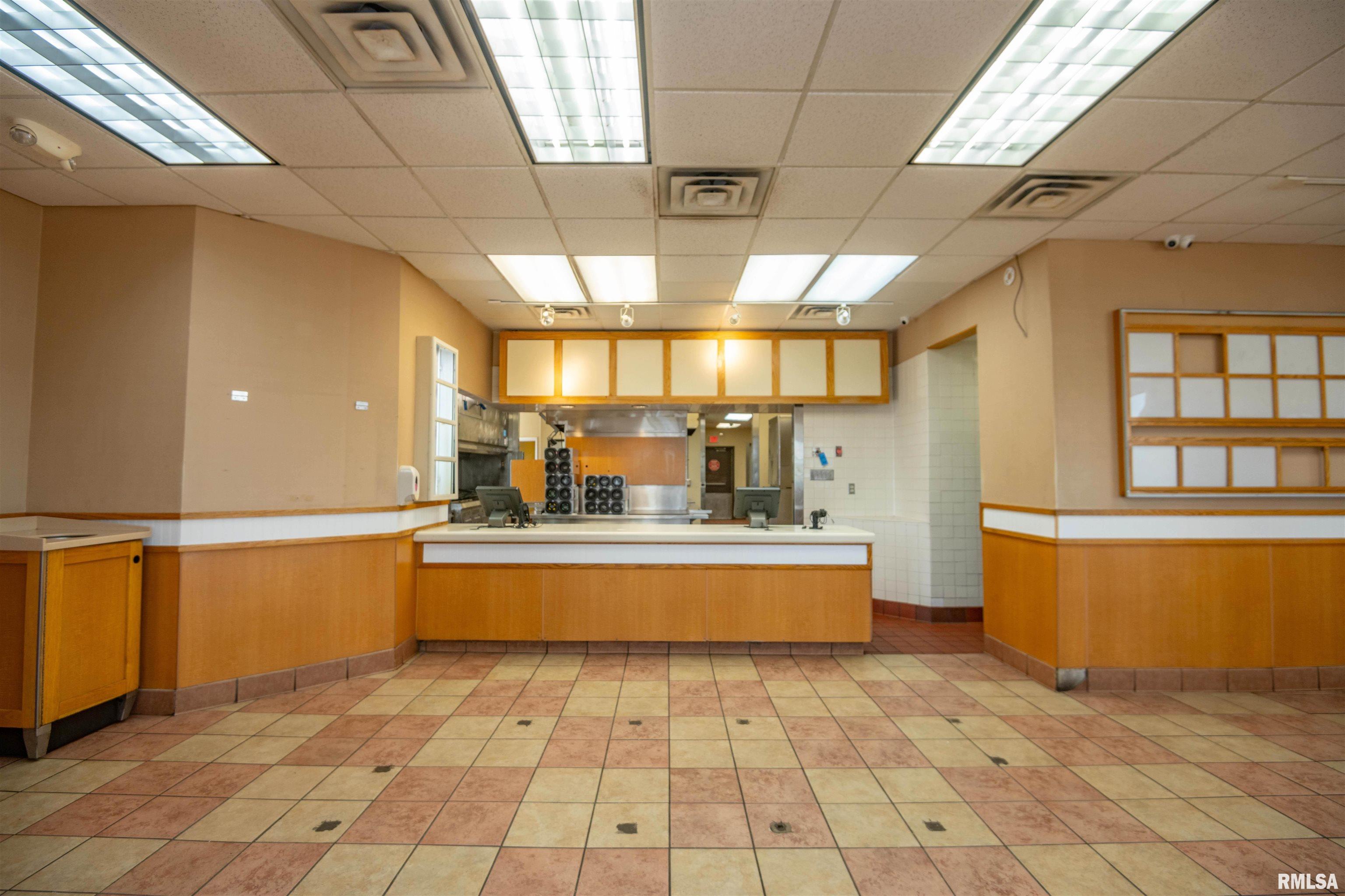 2 Cieten Plaza Barry, IL 62312 - Photo 26 of 52