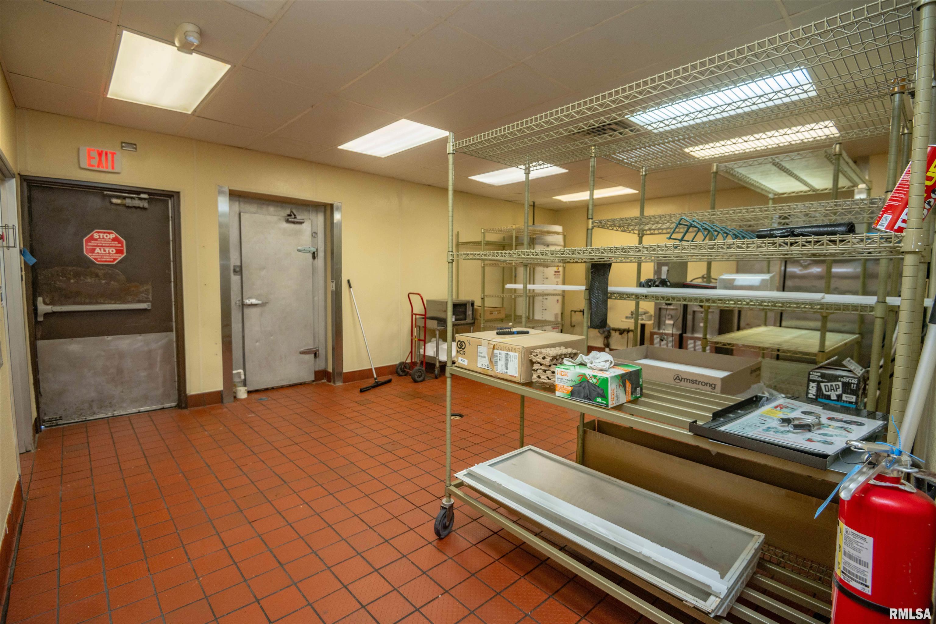 2 Cieten Plaza Barry, IL 62312 - Photo 41 of 52