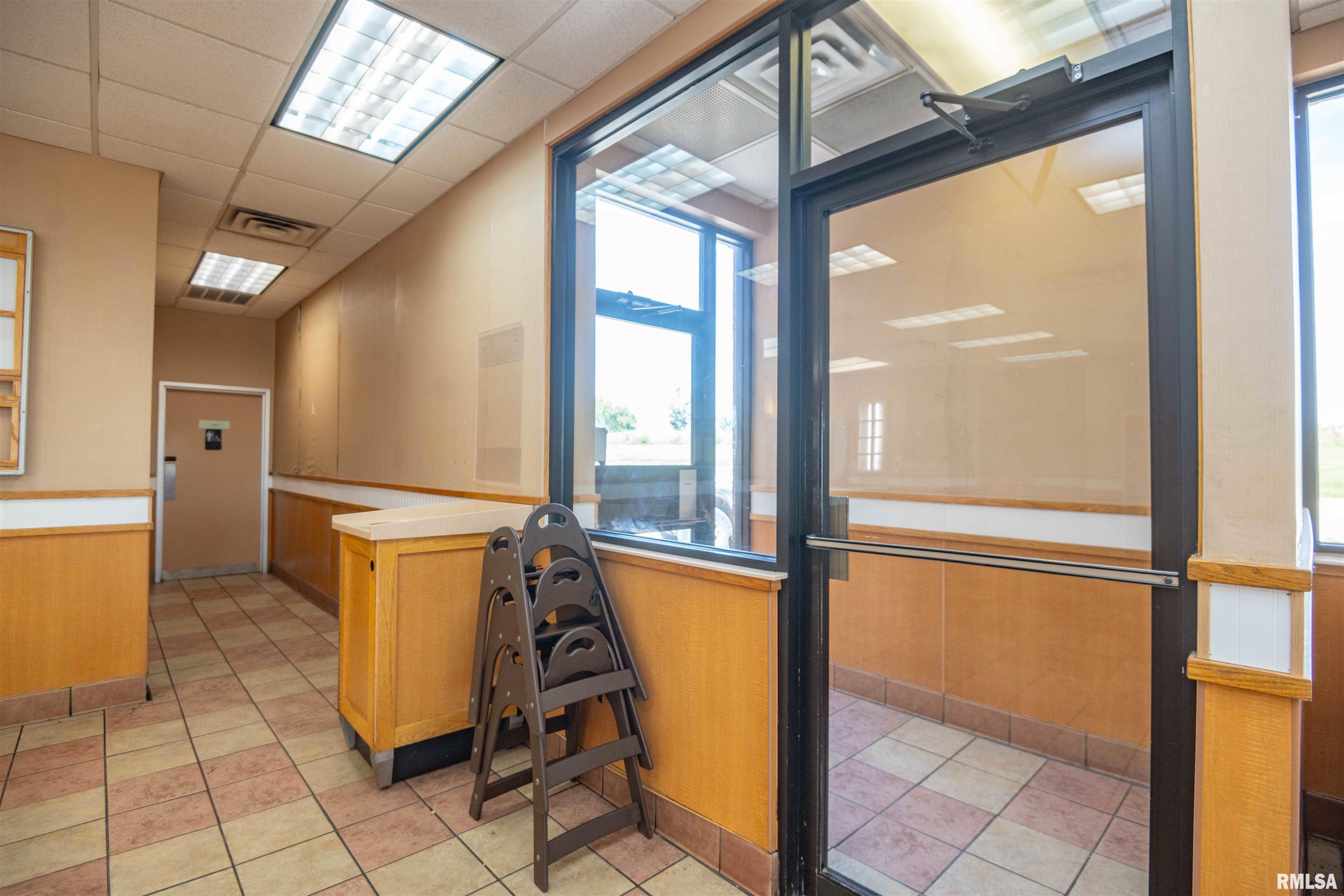 2 Cieten Plaza Barry, IL 62312 - Photo 48 of 52