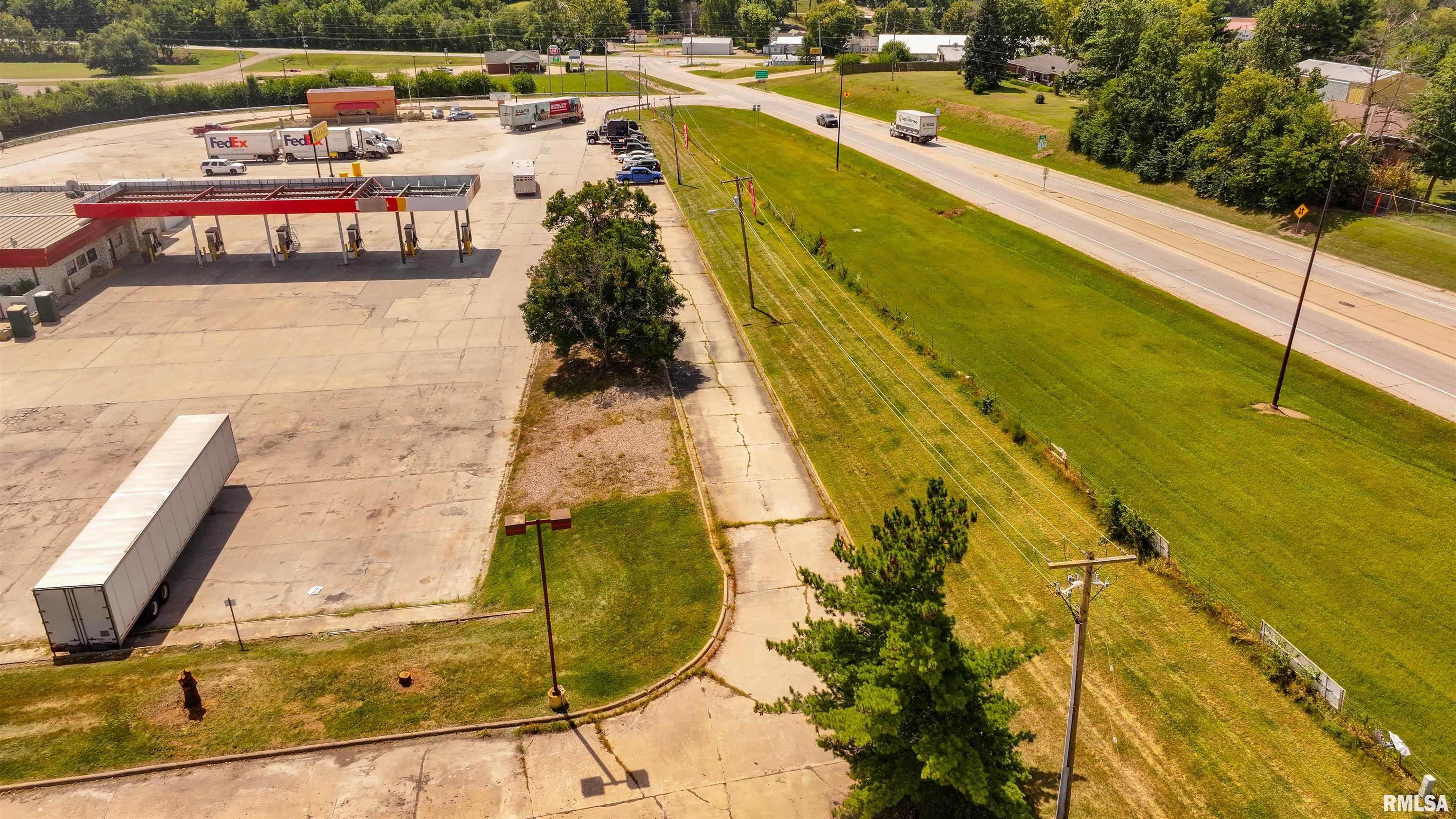 2 Cieten Plaza Barry, IL 62312 - Photo 7 of 52