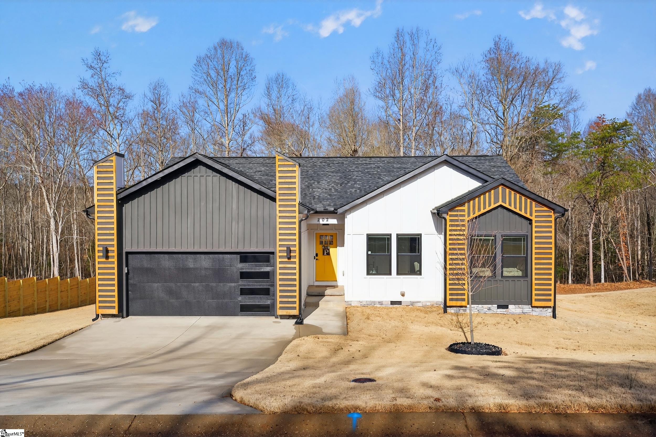 202 Anchor Road Greenville, SC 29617 - Photo 2 of 46 Gallery Image 2