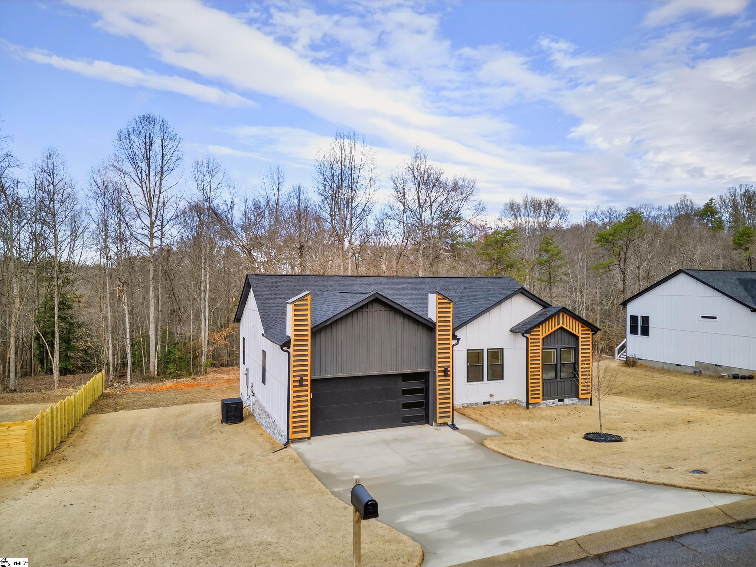 202 Anchor Road Greenville, SC 29617 - Photo 3 of 46 Gallery Image 3