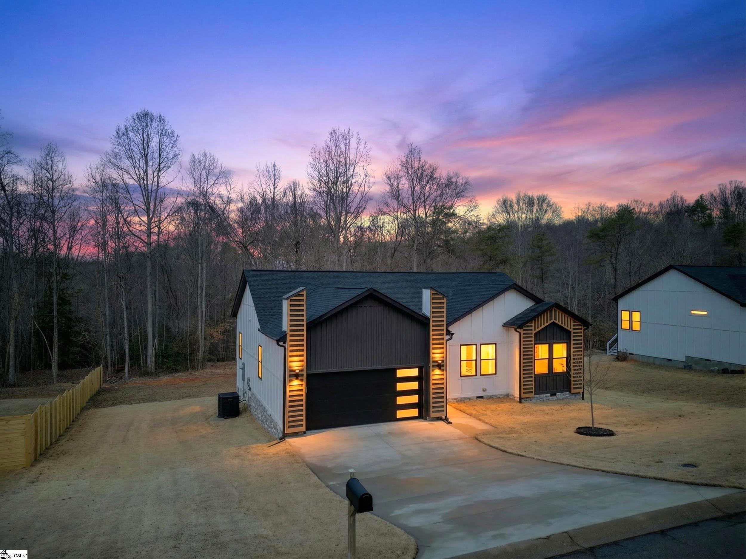 202 Anchor Road Greenville, SC 29617 - Photo 4 of 46 Gallery Image 4