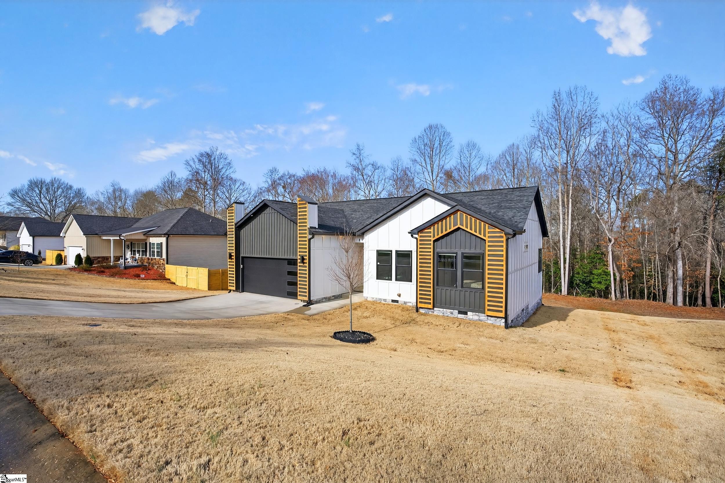 202 Anchor Road Greenville, SC 29617 - Photo 6 of 46 Gallery Image 6