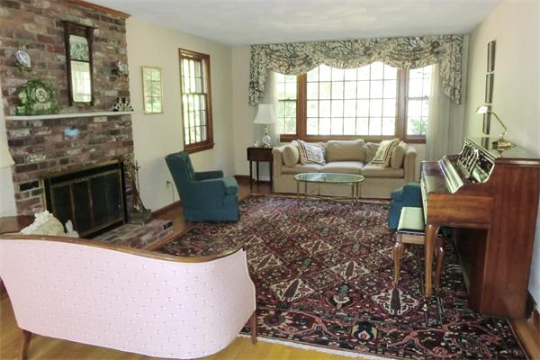 3 Blacksmith Road Chelmsford, MA 01824 - Photo 4 of 15
