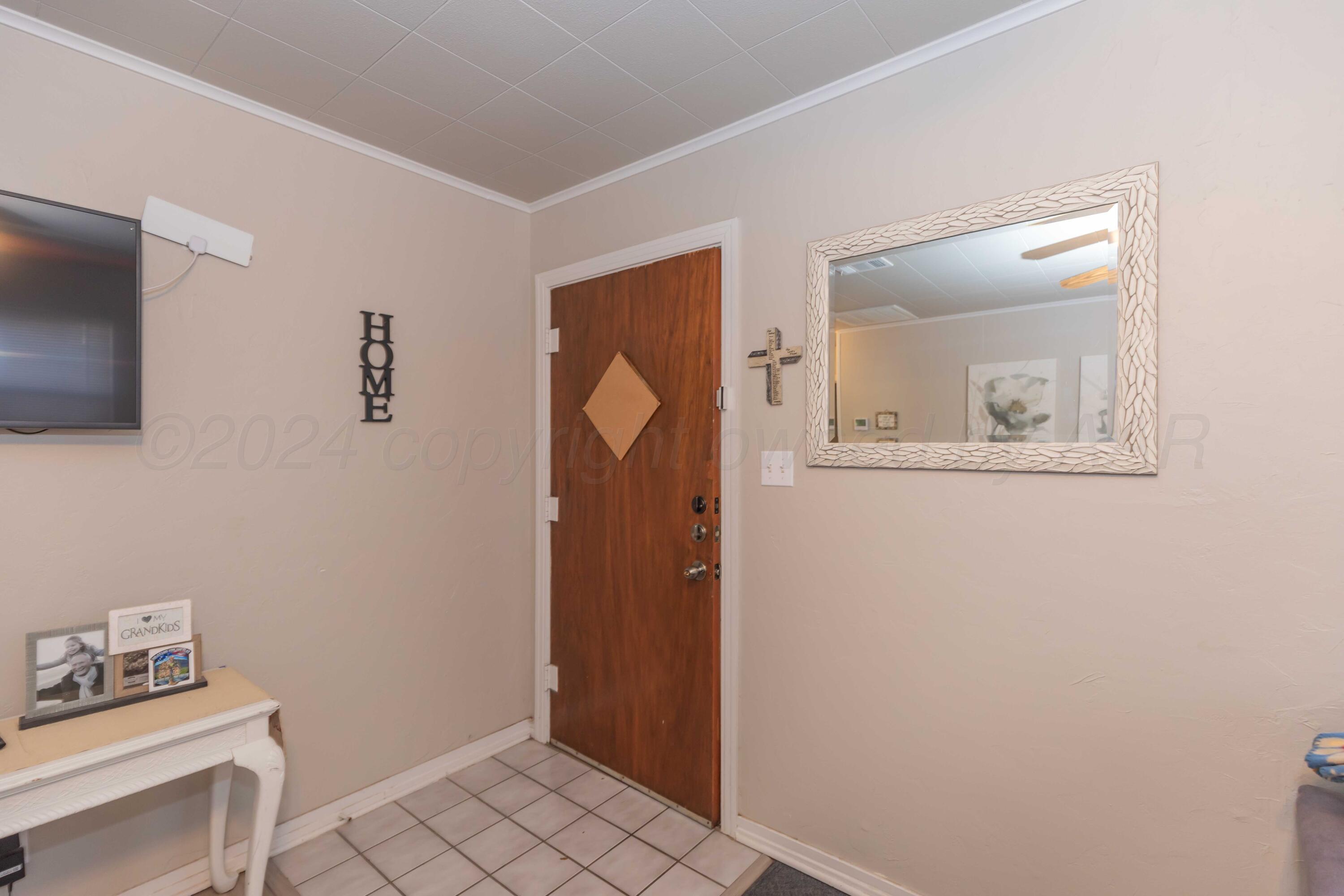 4313 Bowie Street Amarillo, TX 79110 - Photo 3 of 25 ENTRY