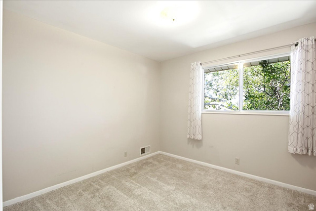 1677 South 75 East Bountiful, UT 84010 - Photo 12 of 34