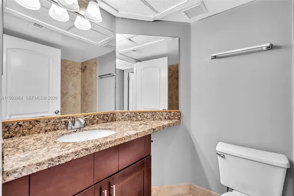 $2,395 | 2881 North Oakland Forest Drive, Unit 212, Oakland Park, FL 33309