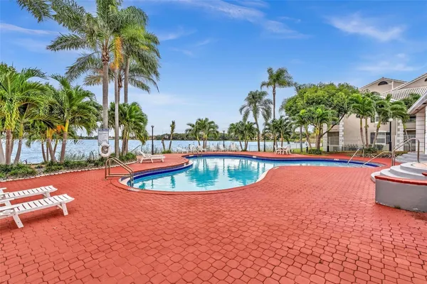 $2,395 | 2881 North Oakland Forest Drive, Unit 212, Oakland Park, FL 33309