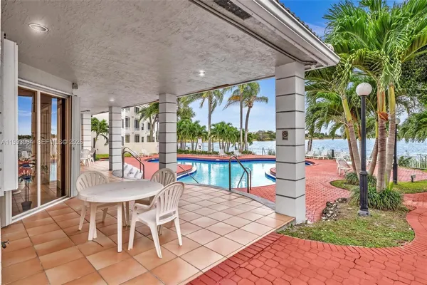 $2,395 | 2881 North Oakland Forest Drive, Unit 212, Oakland Park, FL 33309