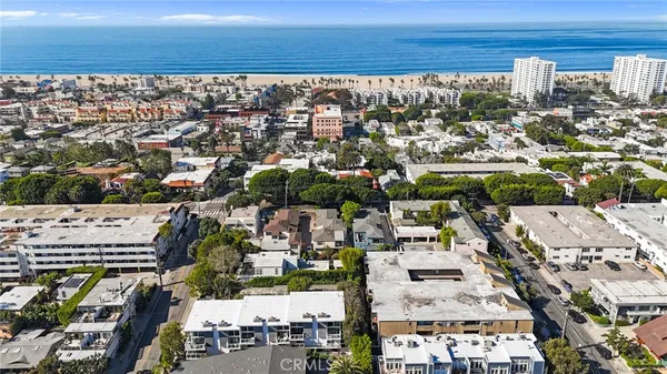 $2,450,000 | 3017 4th Street, Santa Monica, CA 90405