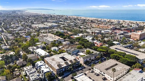 $2,450,000 | 3017 4th Street, Santa Monica, CA 90405